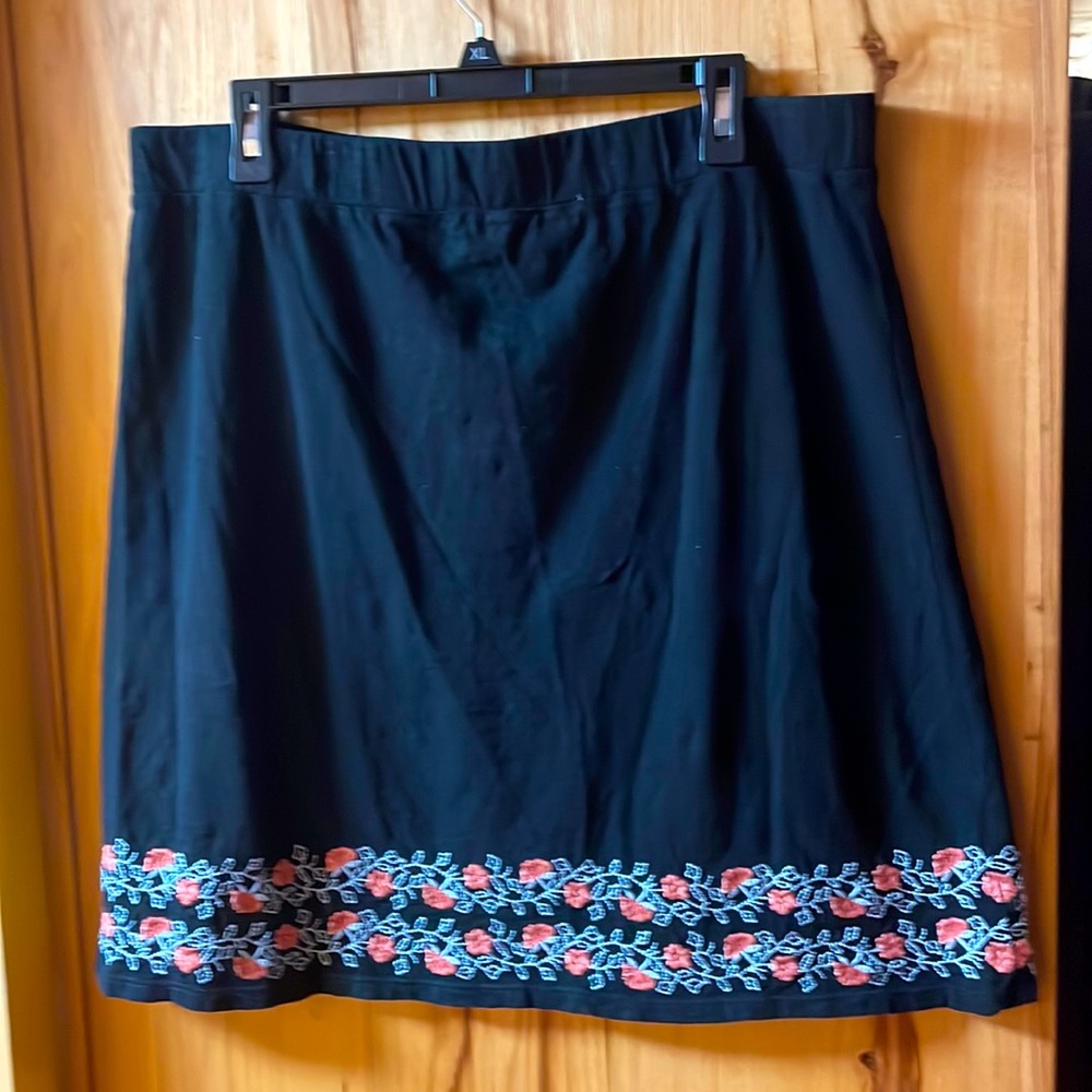 J.Jill black skirt with embroidered pink floral hem